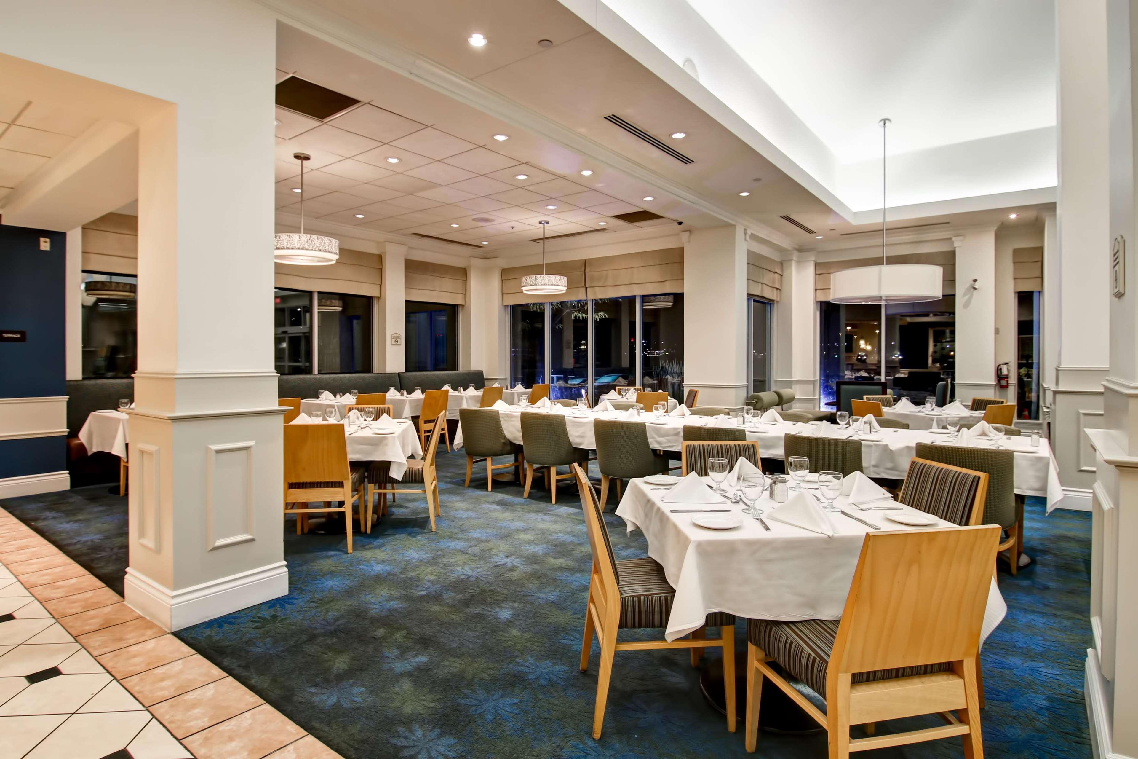 Hilton Garden Inn Toronto/Mississauga Ngoại thất bức ảnh