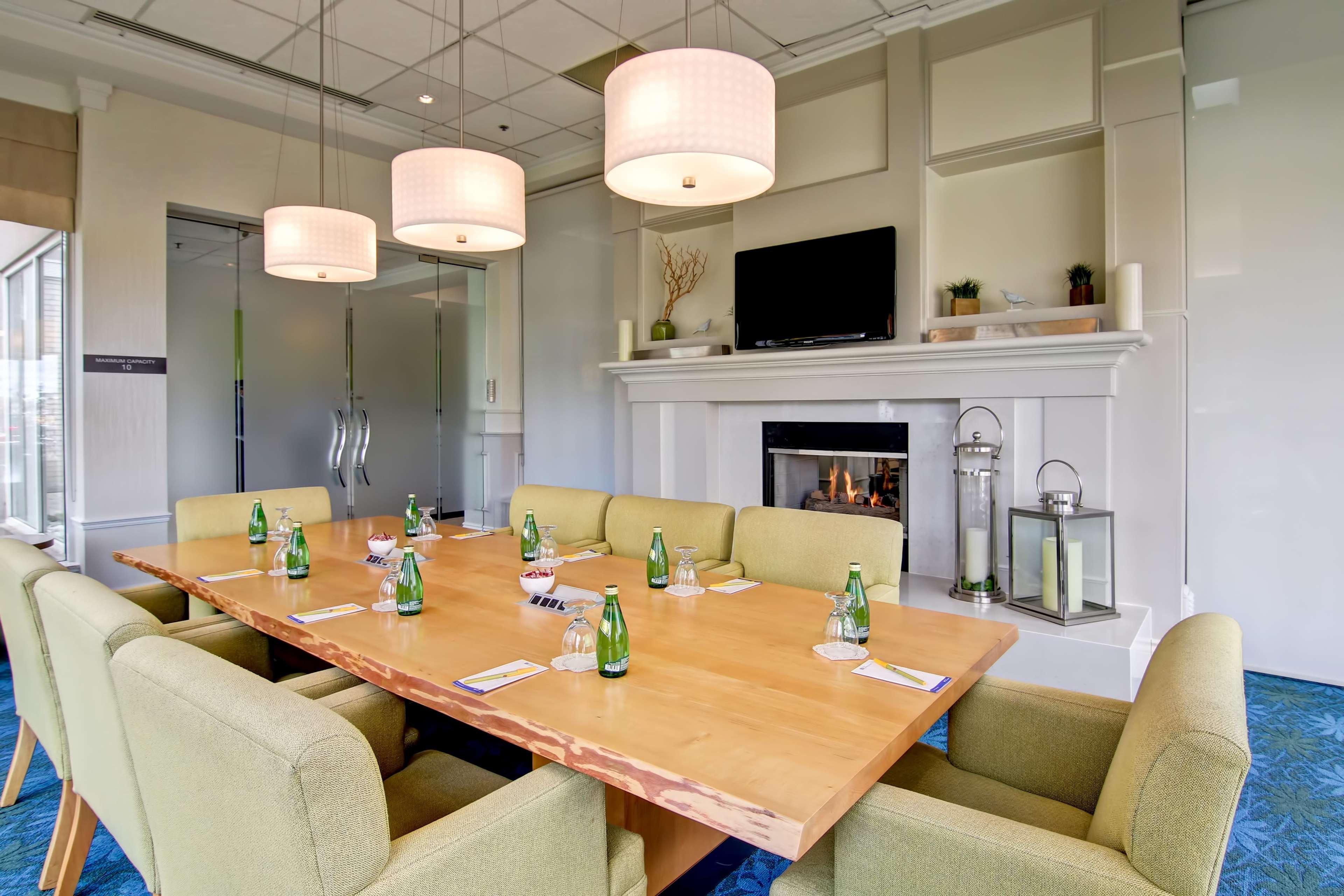 Hilton Garden Inn Toronto/Mississauga Ngoại thất bức ảnh