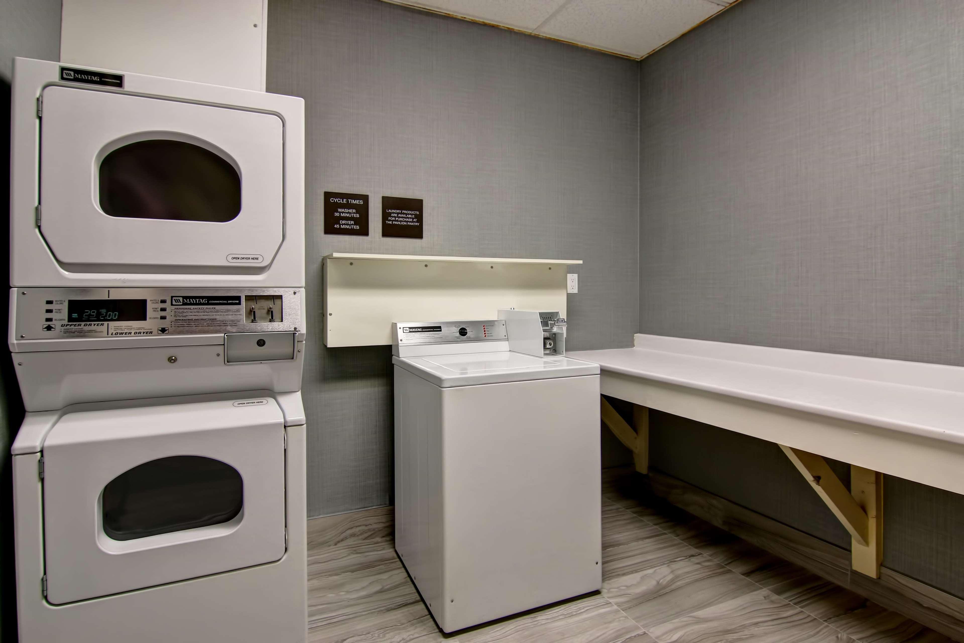 Hilton Garden Inn Toronto/Mississauga Ngoại thất bức ảnh