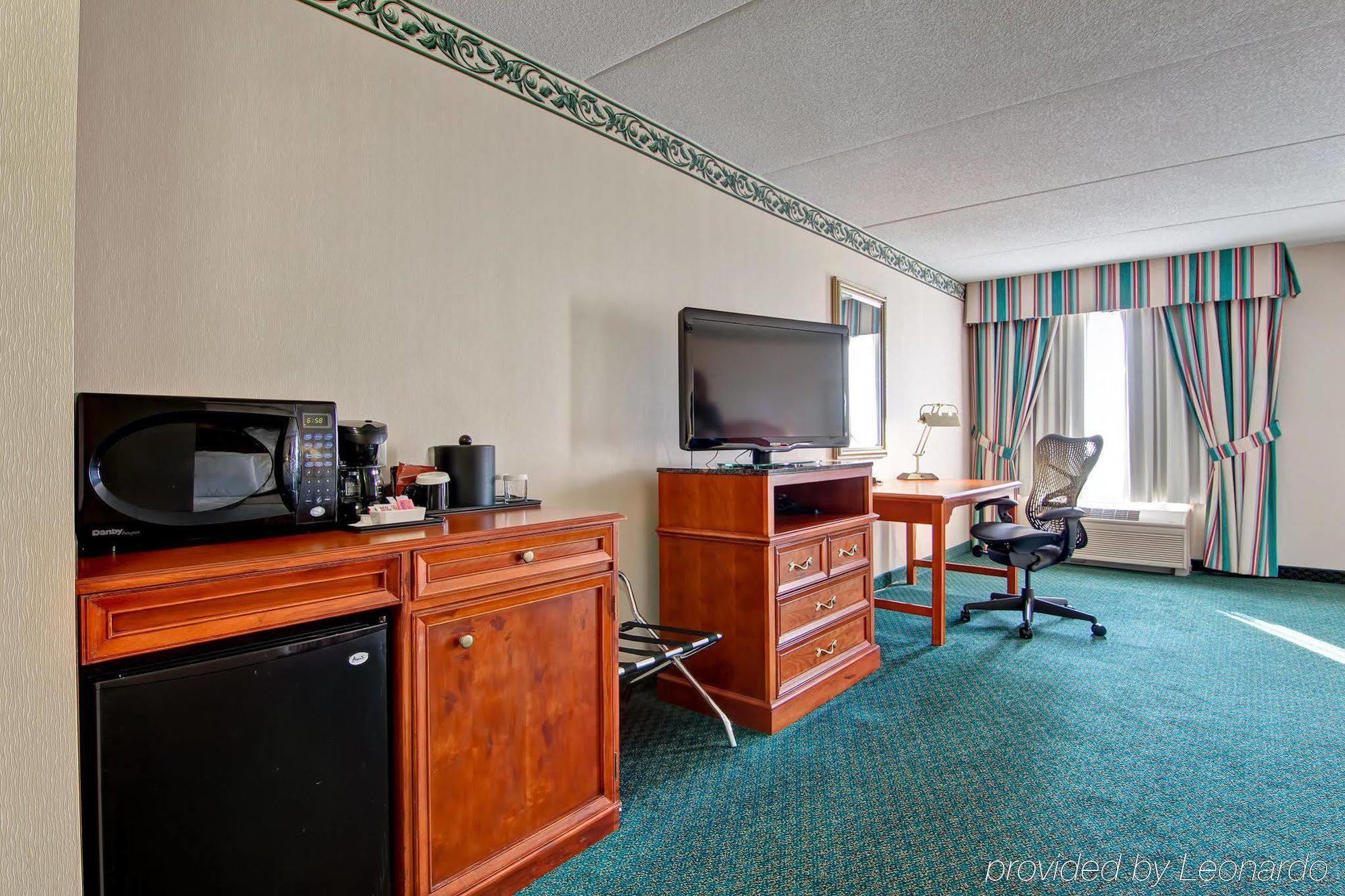Hilton Garden Inn Toronto/Mississauga Ngoại thất bức ảnh